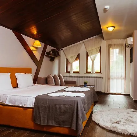 семеен аризона Hotel Pavel Banya
